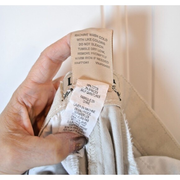 LL Bean Beige/Bone Khakis Side Button Zip Wide Straight Leg Trousers Sz 8P - Picture 5 of 5